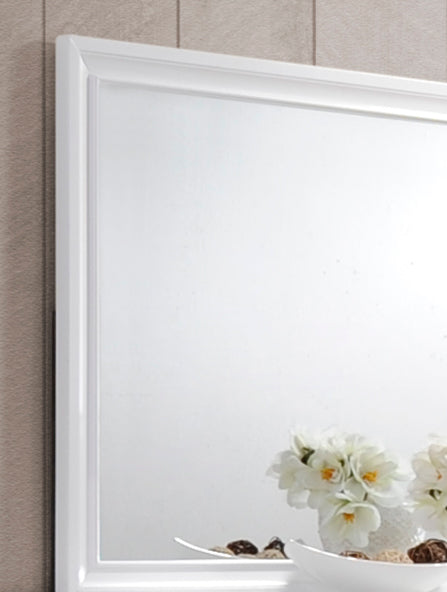 Traditional Matrix Mirror in White made with Wood