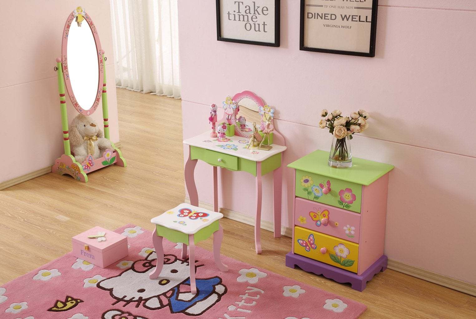 Layla Girls Flower Vanity Set with Stool