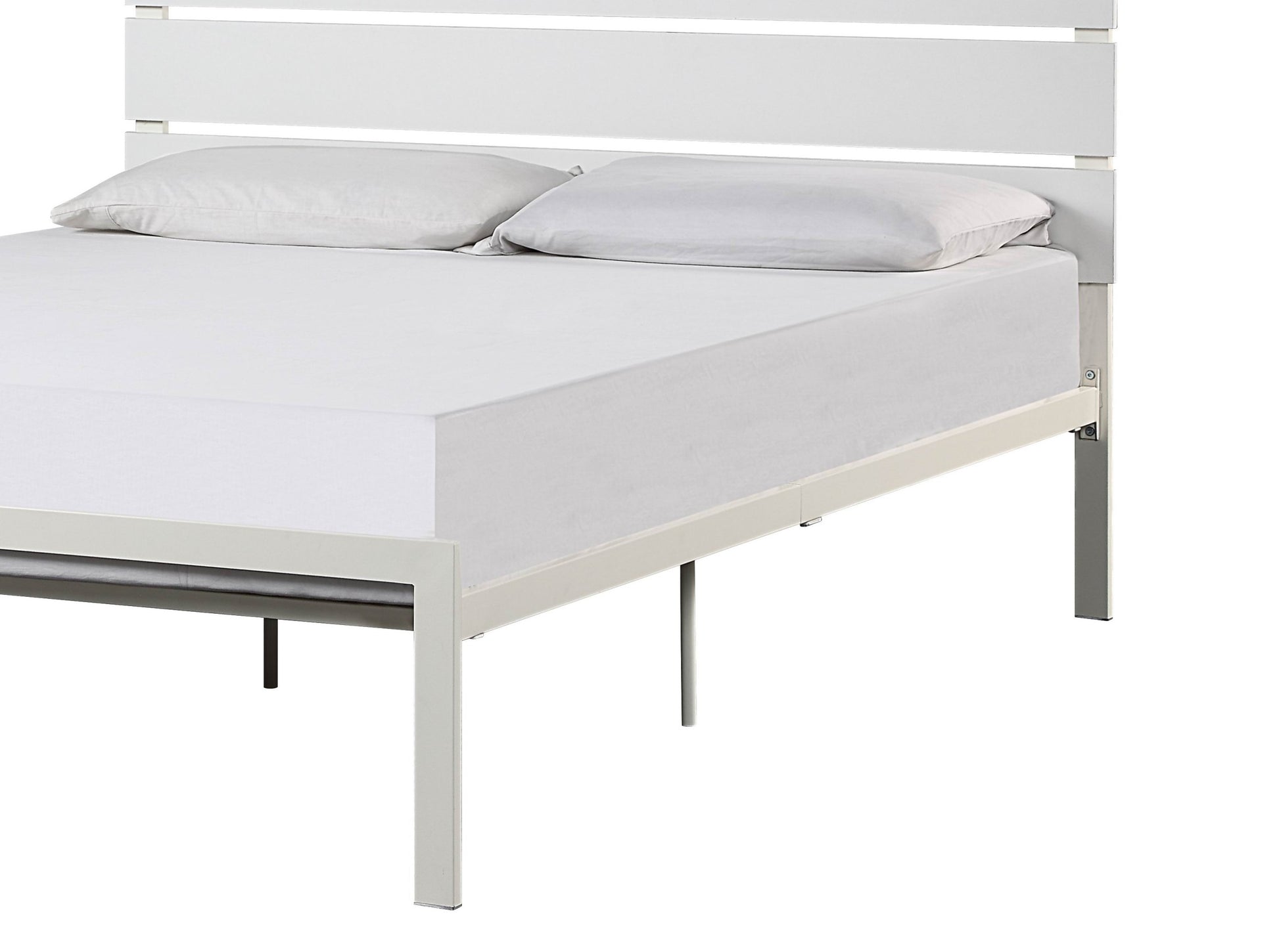 White Metal Frame Full Size Bed 1pc Casual Style full-white-metal-bedroom-metal