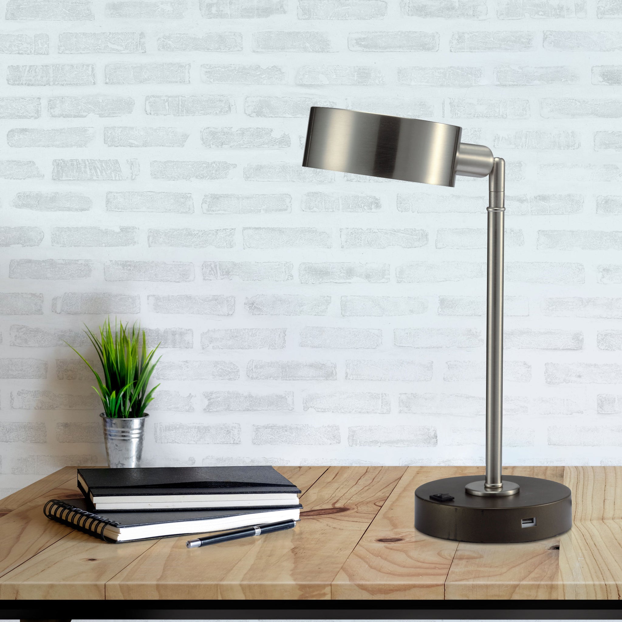 15" Led w Usb Port Desk Lamp 1pc Ctn 0.37 3.33