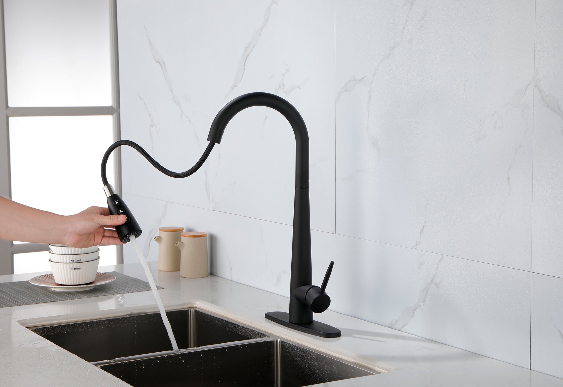 Black Kitchen Faucets with Pull Down Sprayer,