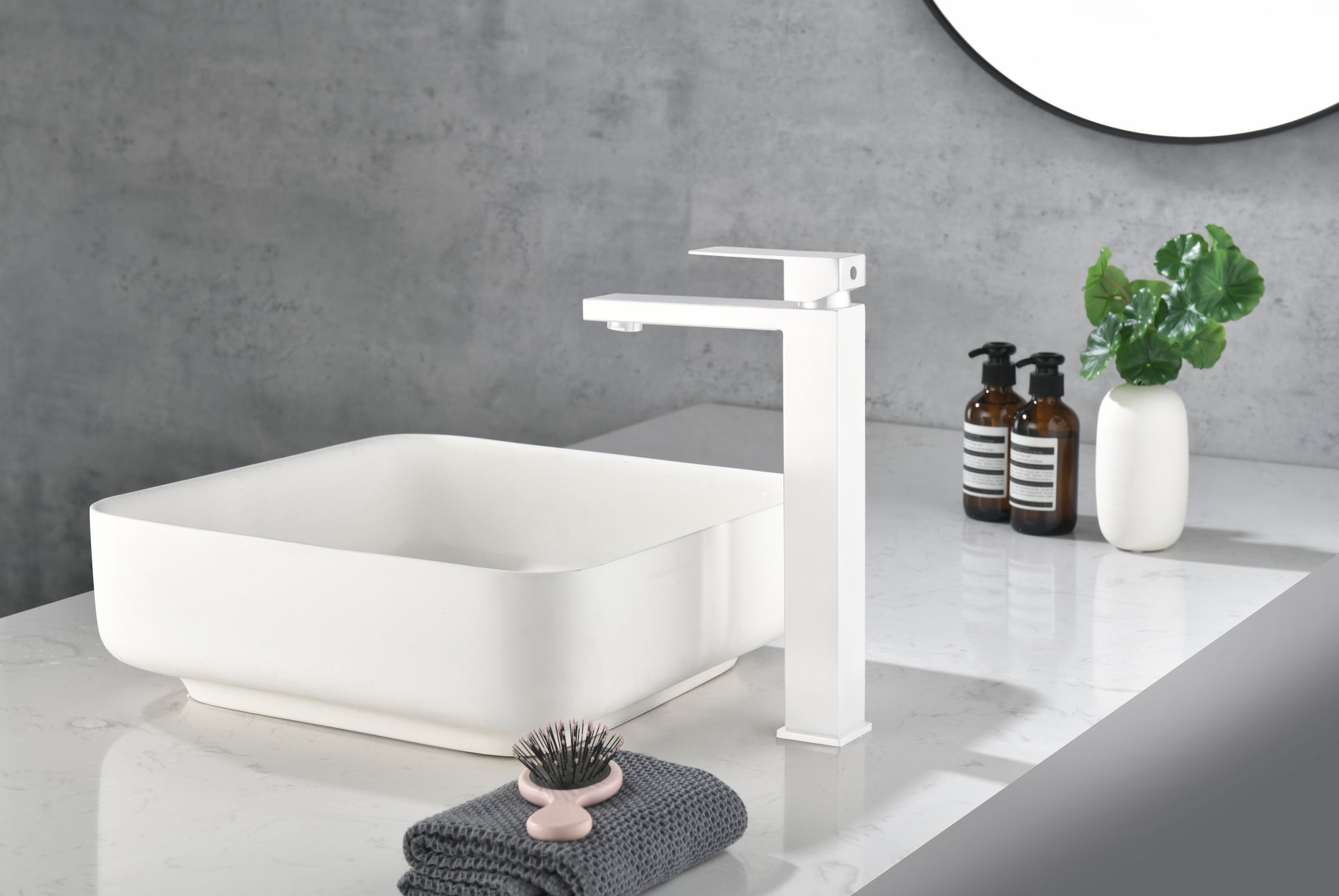 BATHROOM FAUCET Single Handle Bathroom Sink Faucet white-stainless steel