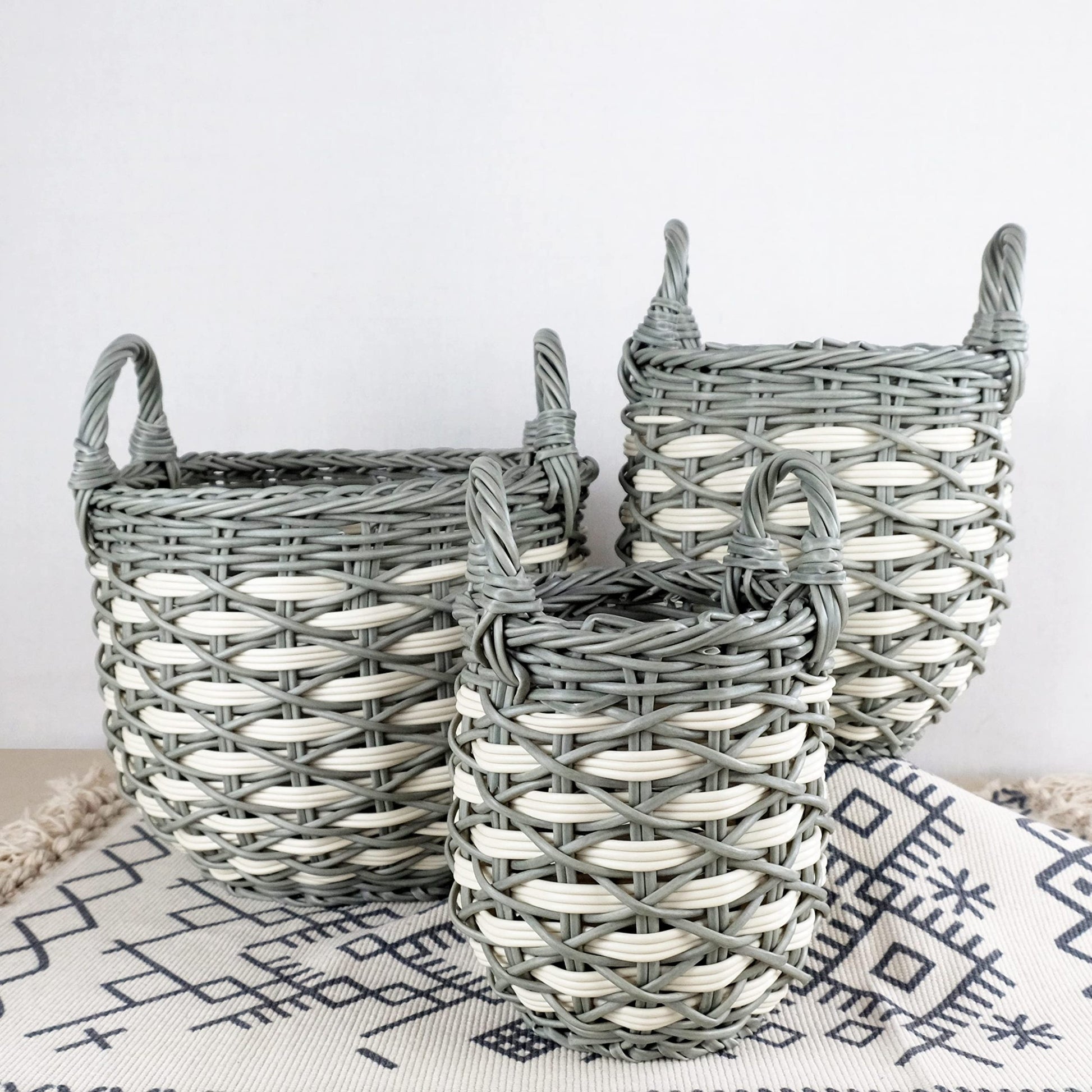 3 Pack Stackable Hand Woven Wicker Storage and Laundry gray+beige-plastic