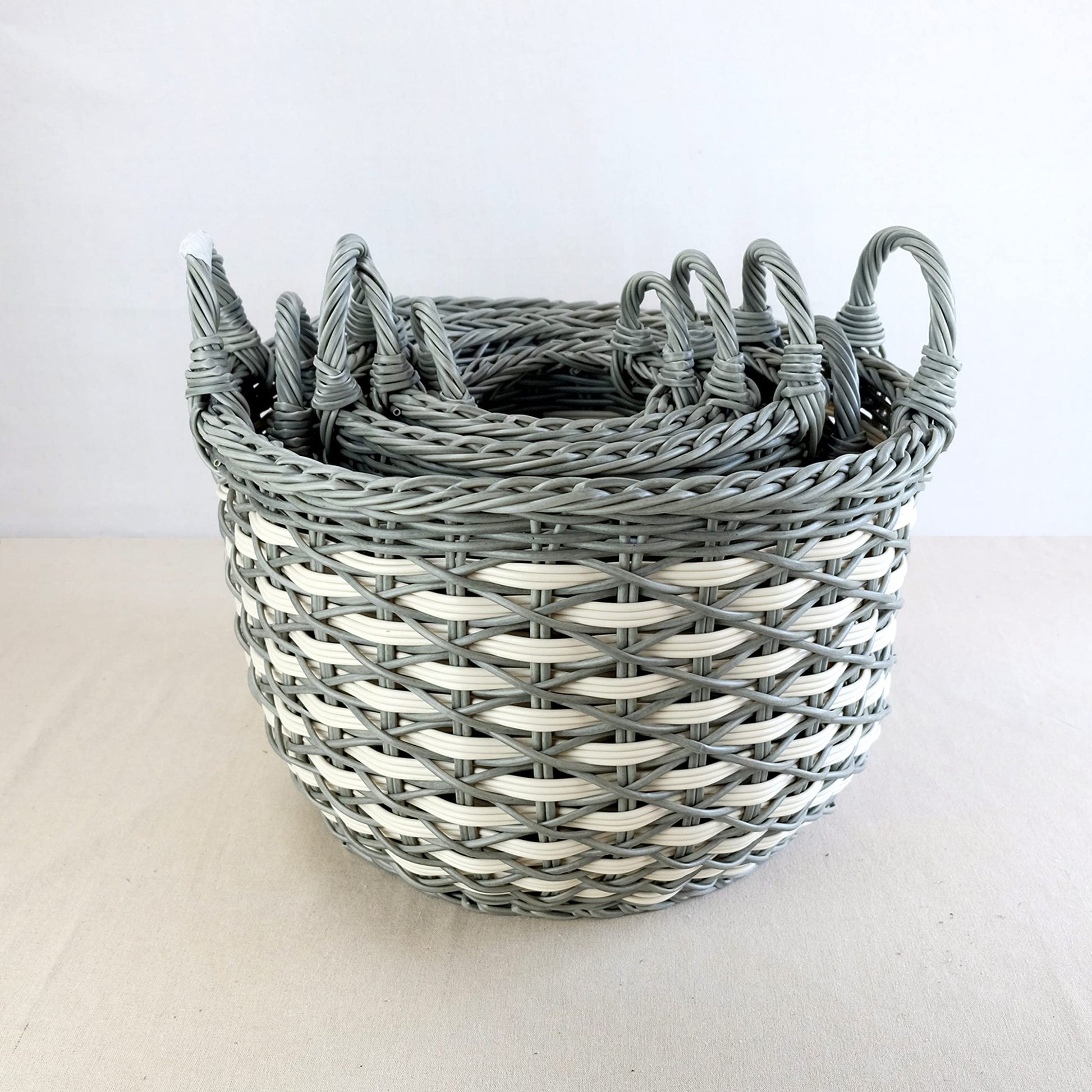 3 Pack Stackable Hand Woven Wicker Storage and Laundry gray+beige-plastic