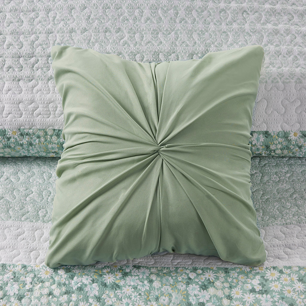 4 Piece Seersucker Quilt Set with Throw Pillow green-polyester