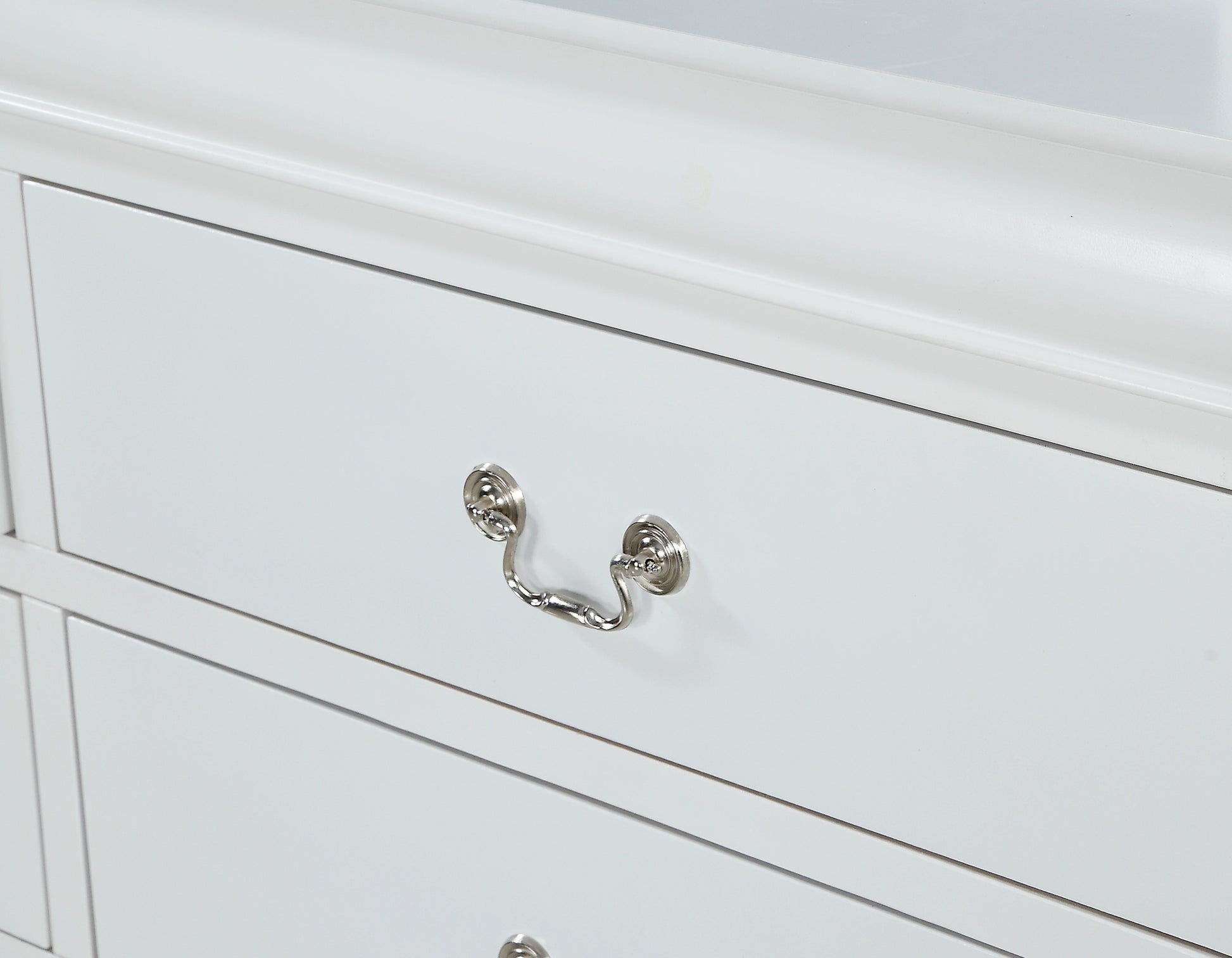1Pc White Finish Five Drawers Louis Philip Chest