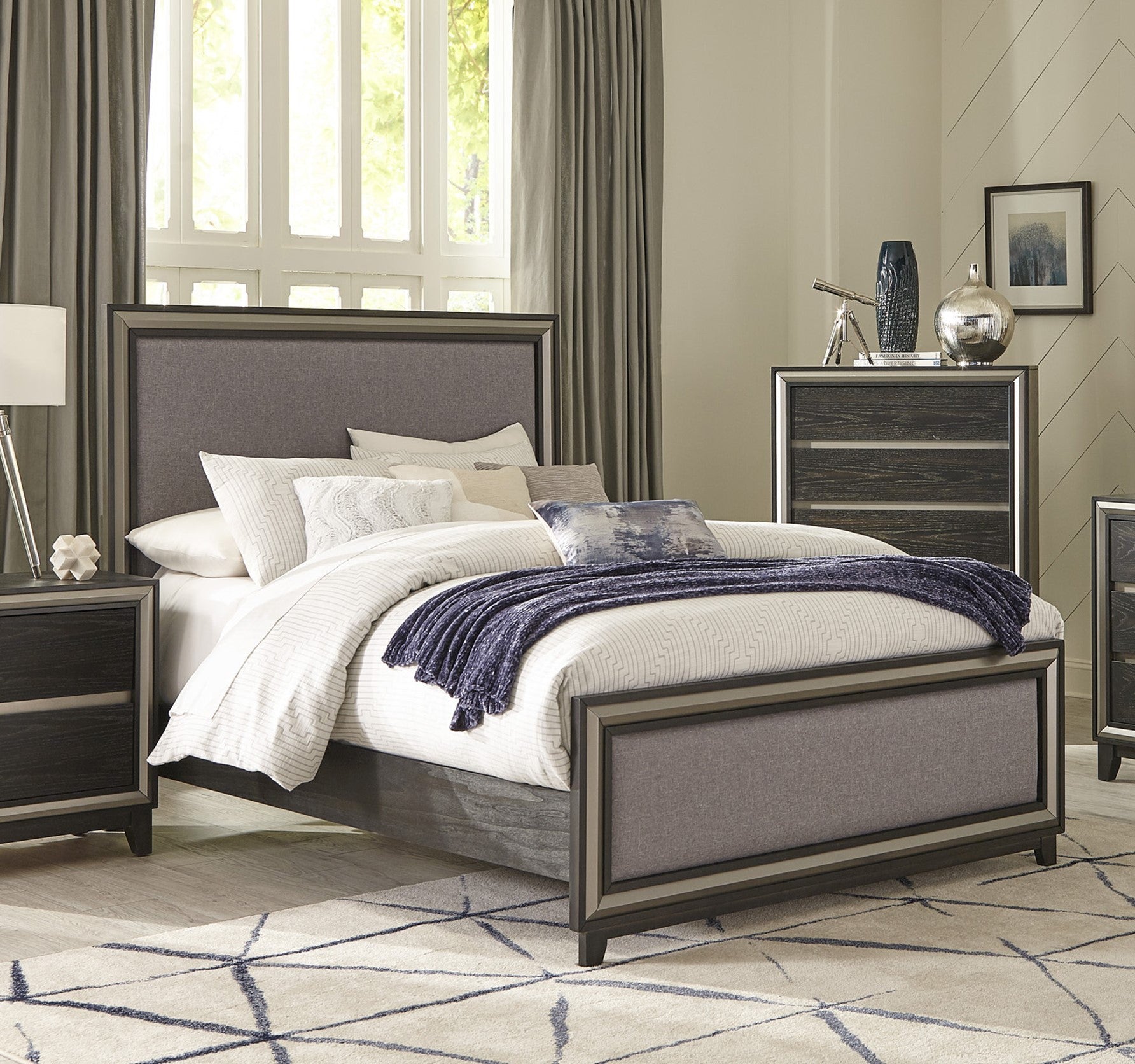 Ebony Finish and Silver Lining Modern Queen Bed Gray box spring