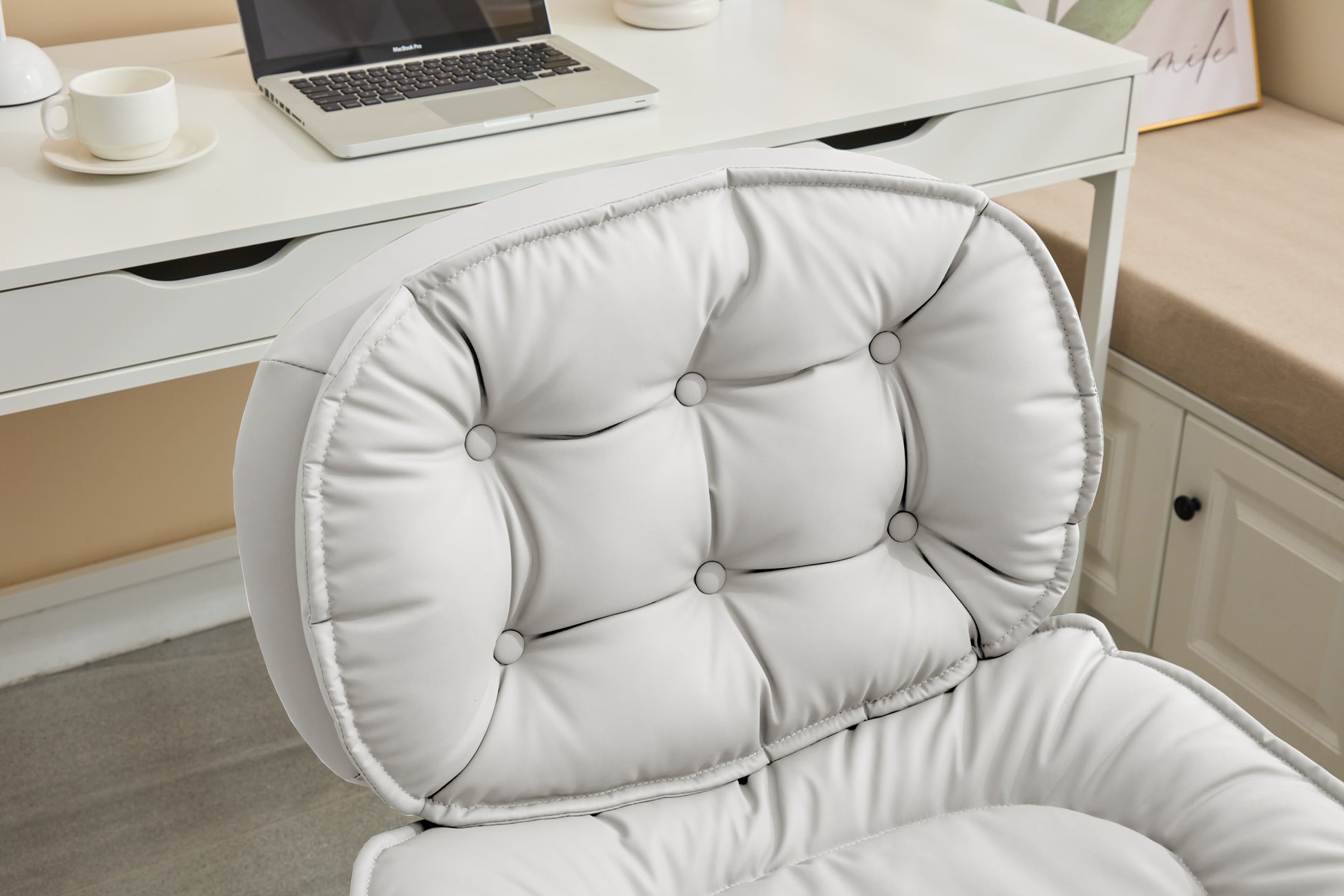 Armless Office Desk Chair With Wheels: Pu Leather